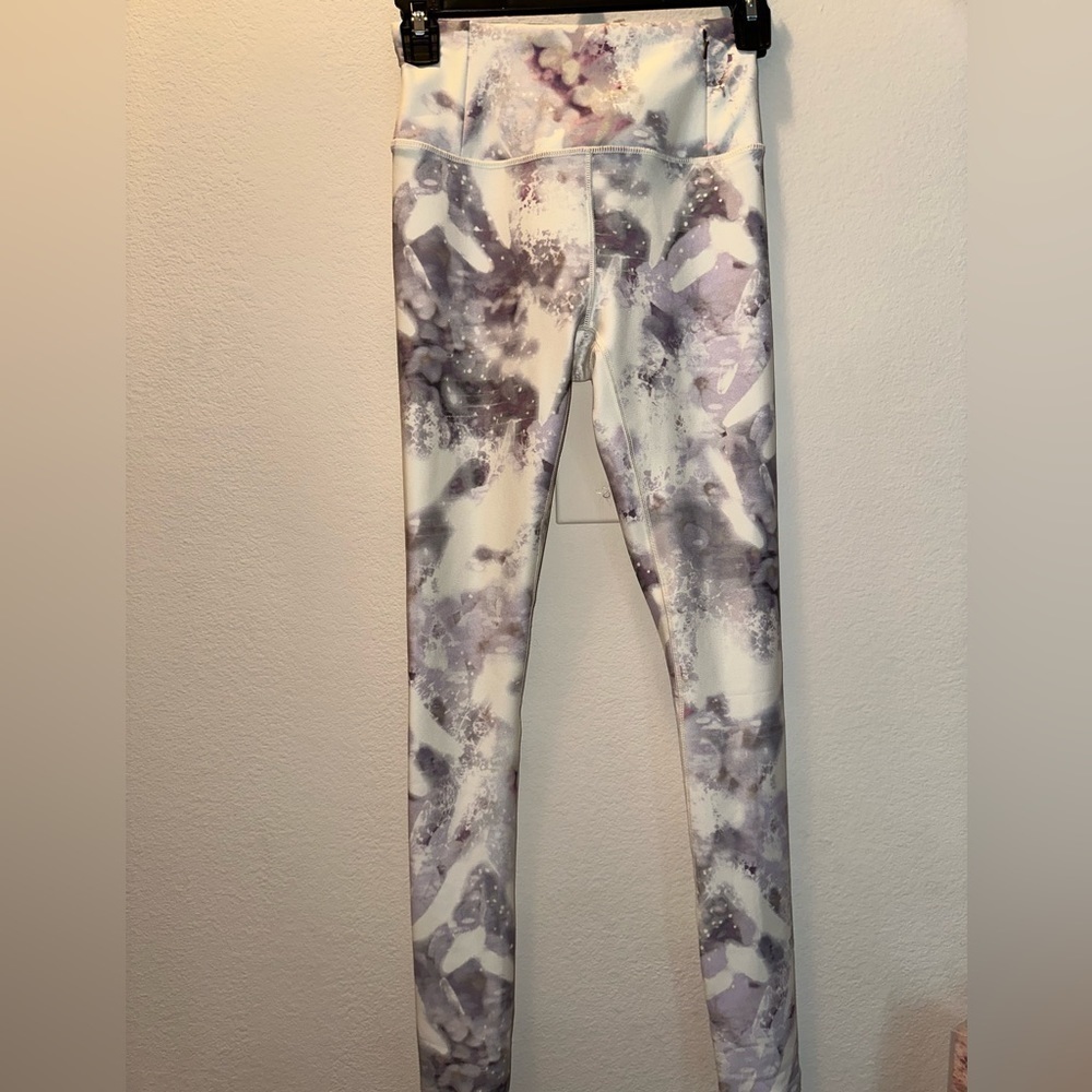 CALIA by Carrie Underwood white grey abstract activewear high waist leggings XS